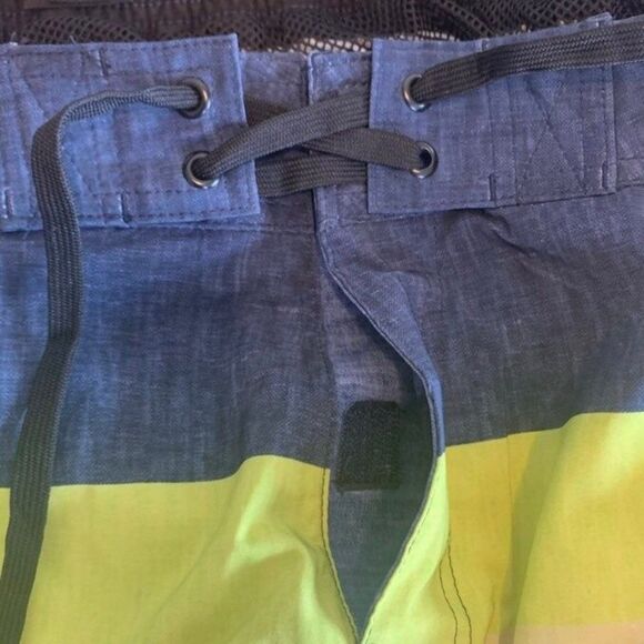 Body Glove Board Shorts size L (Waist 34) Deep Sea Stripes Y2K Surf Vacation - Picture 3 of 9